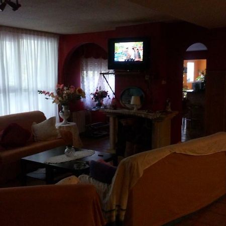 Hostal El Venero Sotillo de la Adrada Bagian luar foto